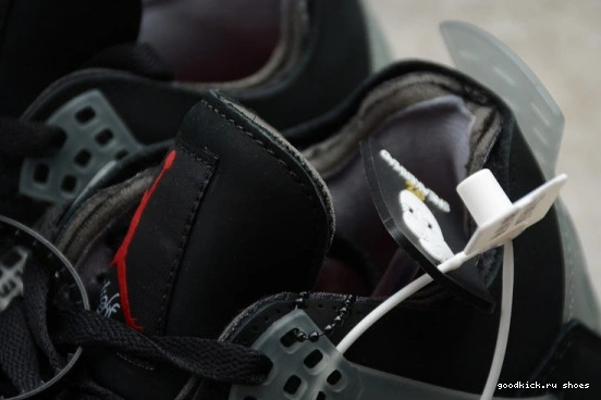 CV9388-001 x O-W 4 Air CV9388-001 “Bred” Jordan 0321